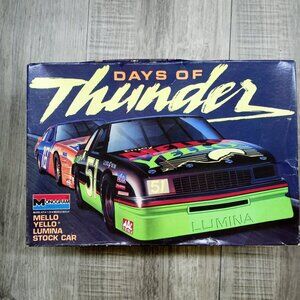 Monogram Mello Yello Days of Thunder Lumina Stock Car Model Kit